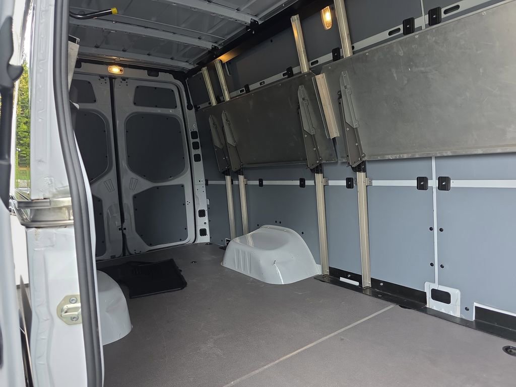 Used 2024 Mercedes-Benz Sprinter 3500 image 16