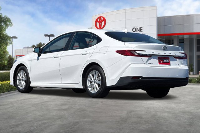Certified 2025 Toyota Camry LE FWD image 7