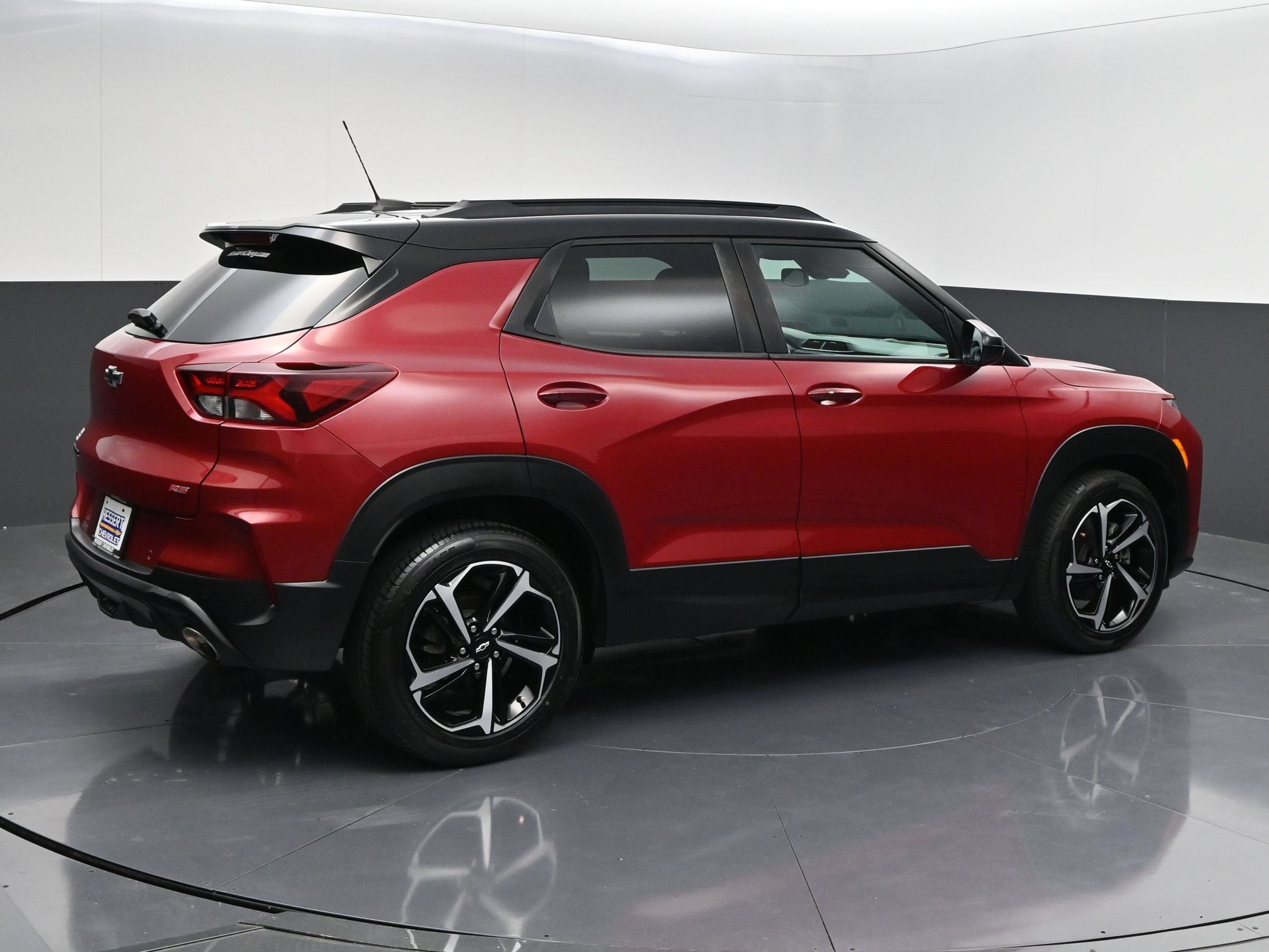 Certified 2021 Chevrolet TrailBlazer RS w/ Sun and Liftgate Package FWD image 8