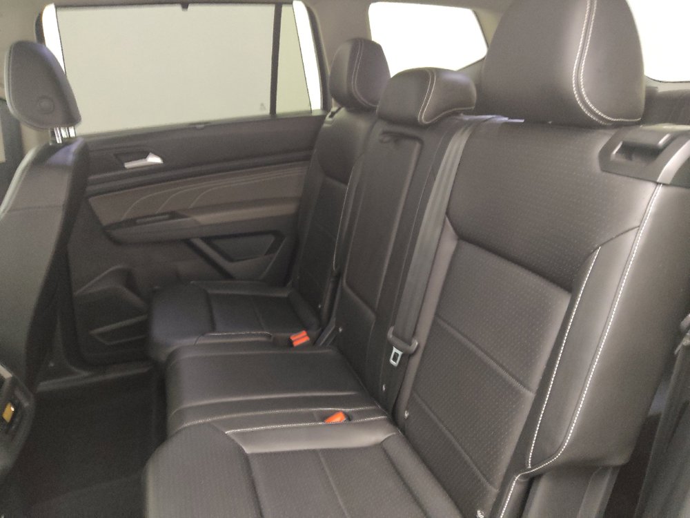 Used 2023 Volkswagen Atlas SE w/ Panoramic Sunroof Package FWD image 18