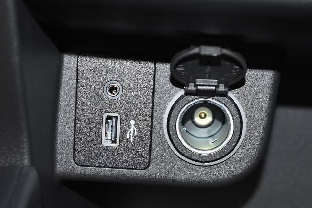 Certified 2025 Nissan Kicks Play S FWD image 21