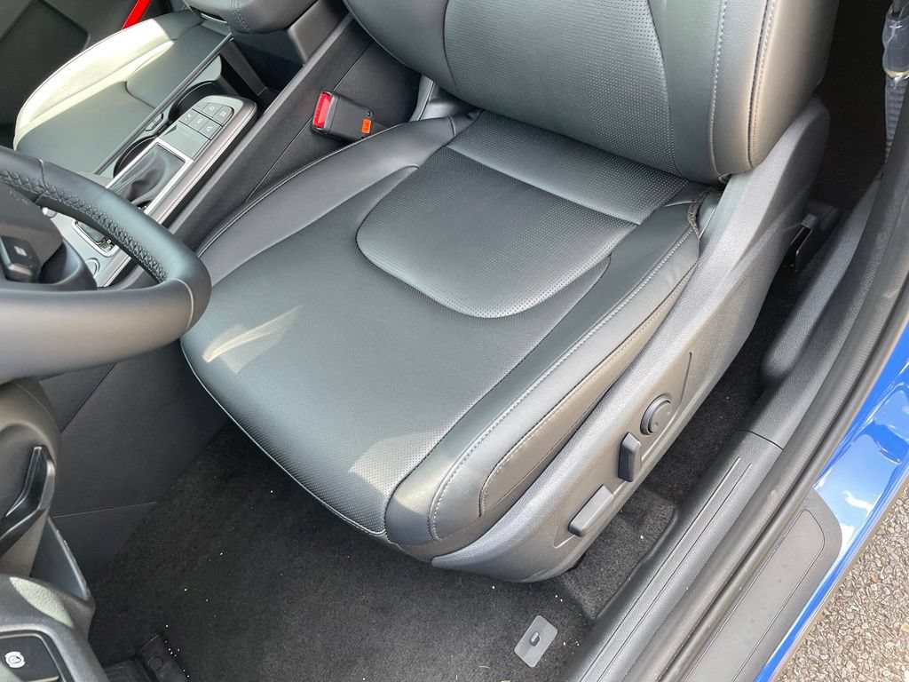 New 2026 Kia Sportage EX w/ EX Panorama Roof Package FWD image 24