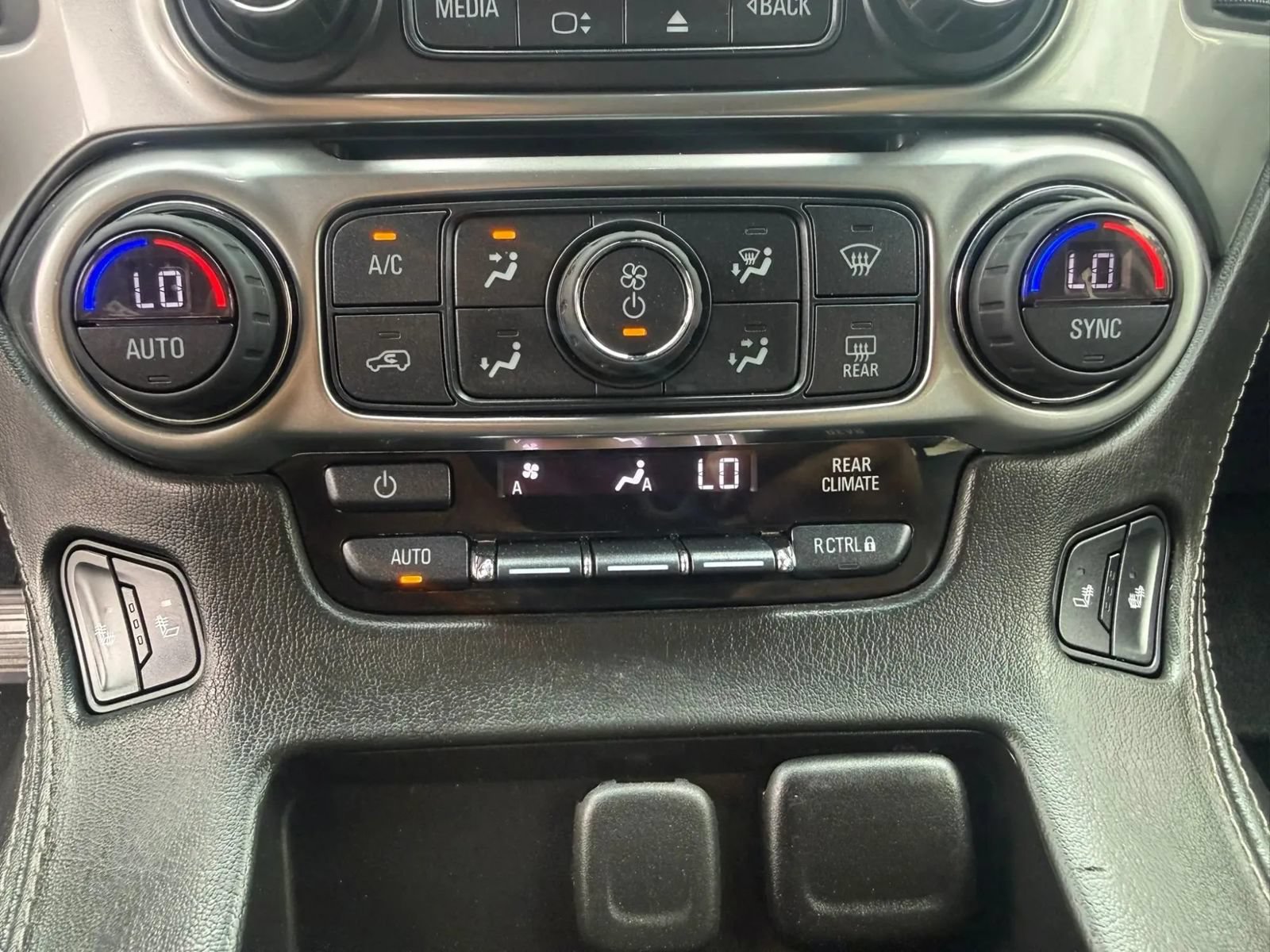 Used 2017 Chevrolet Suburban LT AWD/4WD image 27