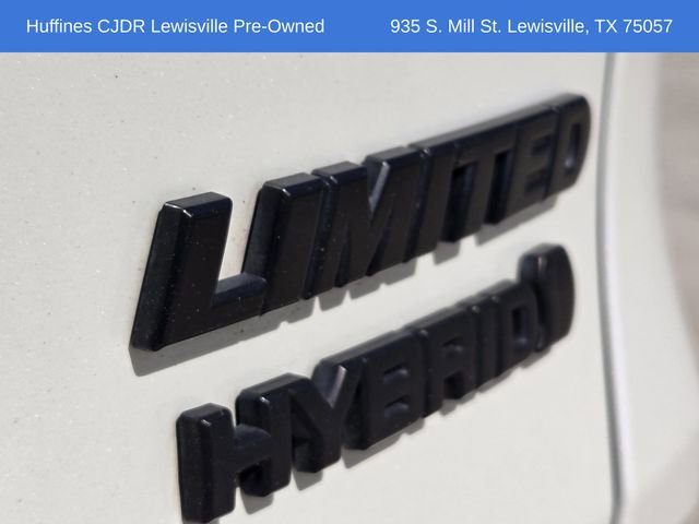 Used 2021 Toyota RAV4 Limited image 11