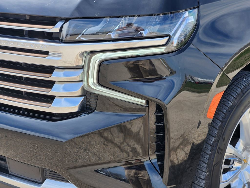 Used 2022 Chevrolet Tahoe High Country AWD/4WD image 9