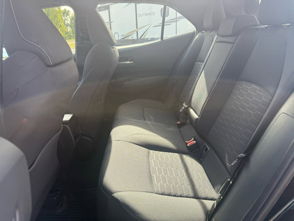 Used 2022 Toyota Corolla Hatchback image 11