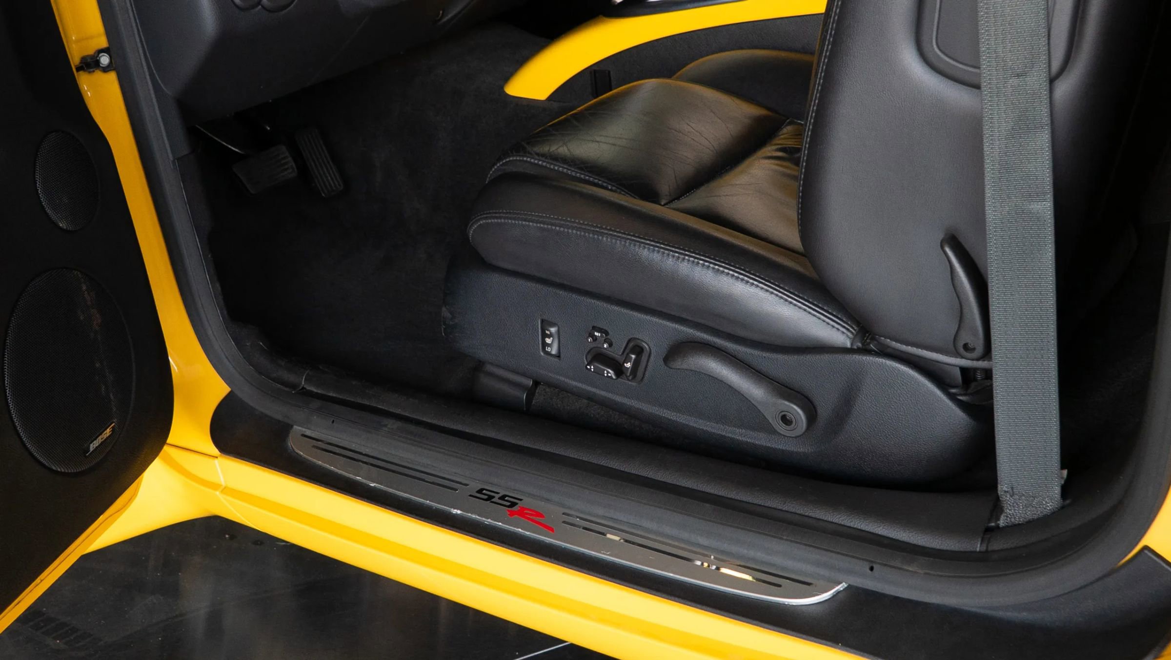 Used 2006 Chevrolet SSR w/ Preferred Equipment Group image 38