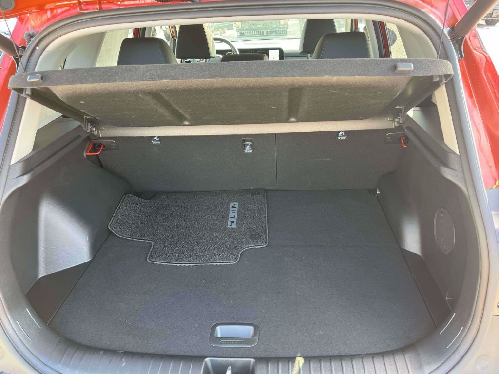 Certified 2026 Kia Seltos SX w/ SX Sunroof Package AWD/4WD image 8