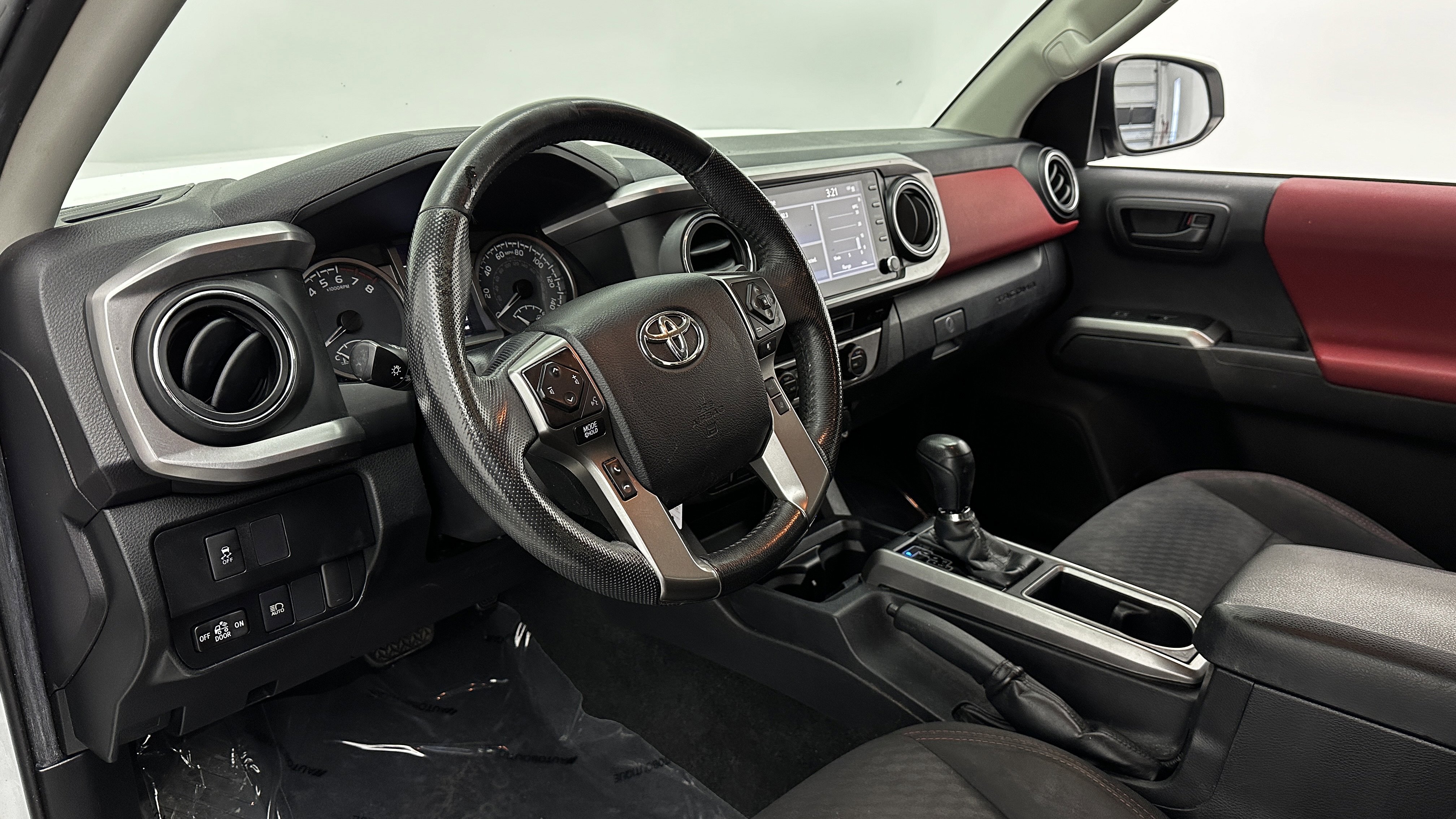 Used 2021 Toyota Tacoma SR5 image 8