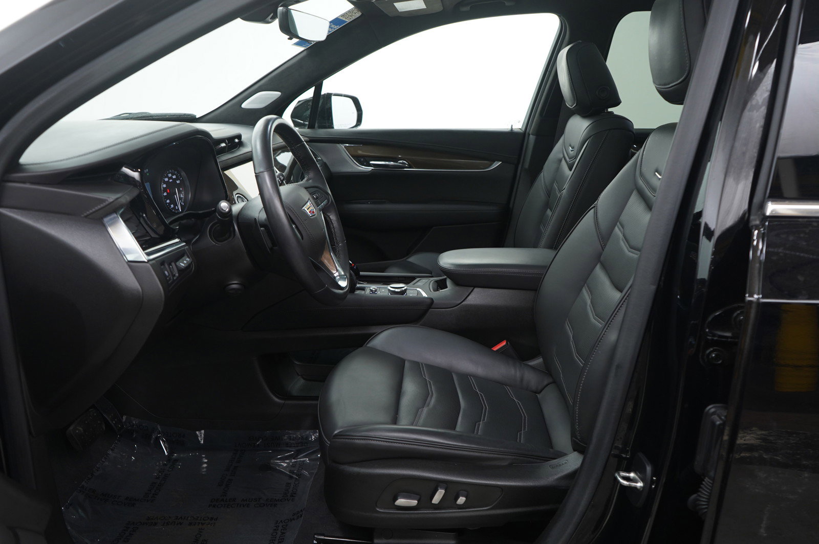 Used 2022 Cadillac XT6 Premium Luxury w/ Platinum Package image 15