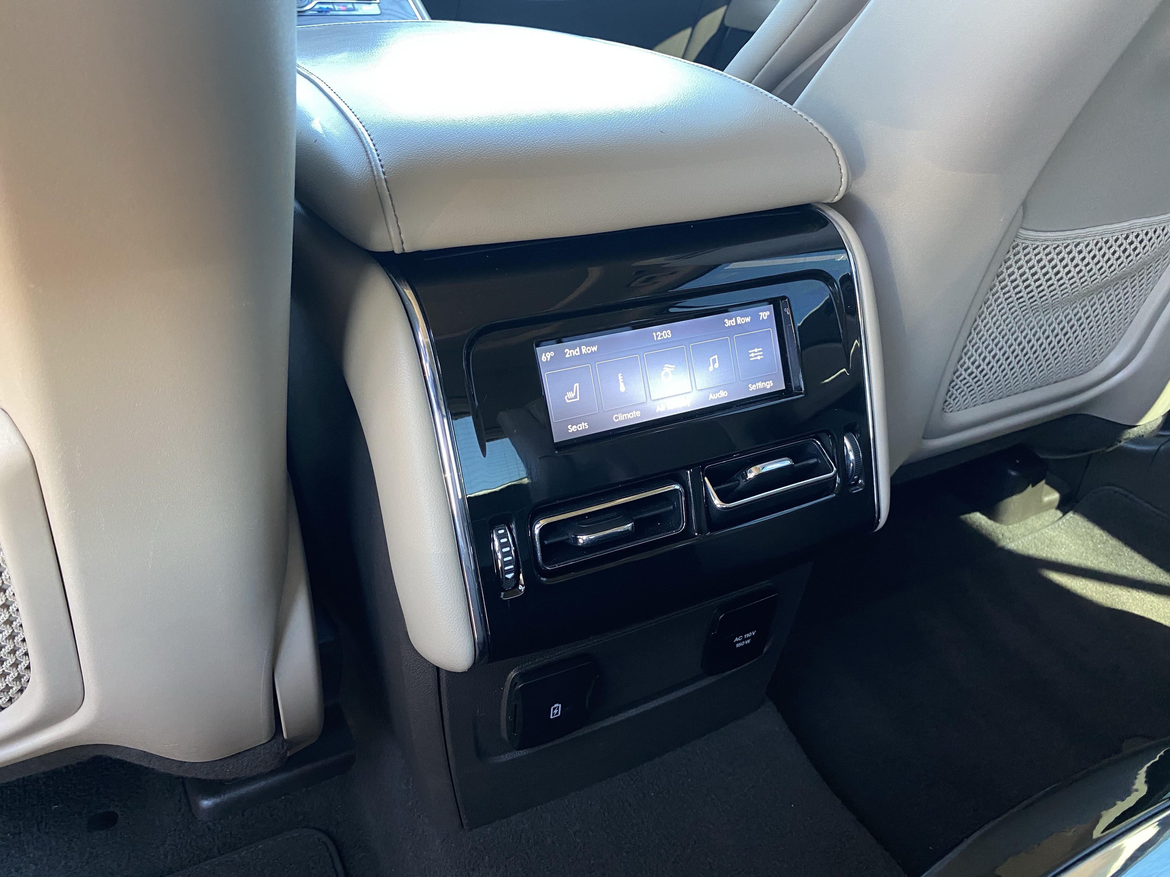 Used 2022 Lincoln Aviator Reserve w/ Equipment Group 201A RWD image 16