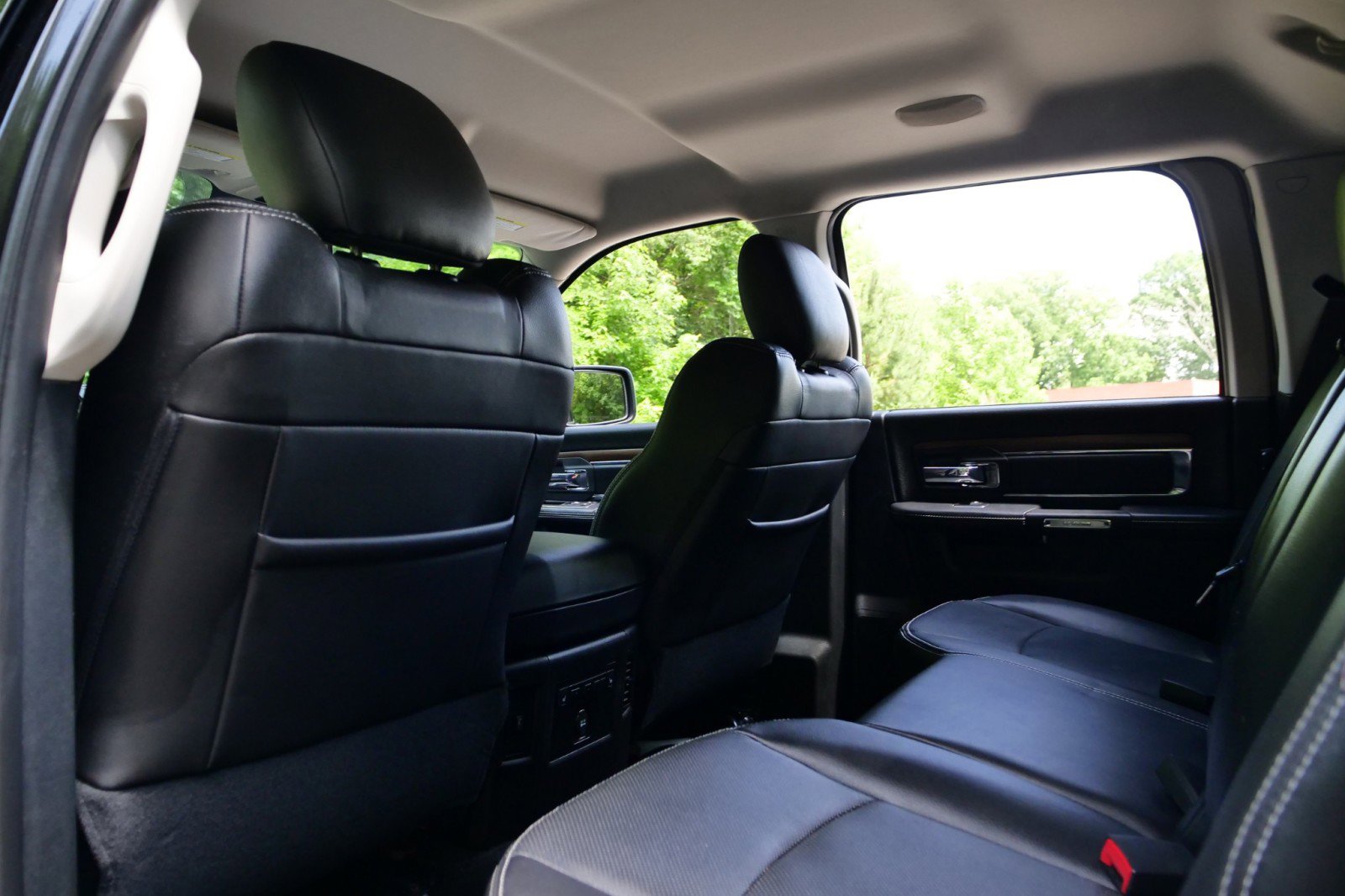 Used 2015 RAM 2500 Laramie AWD/4WD image 25