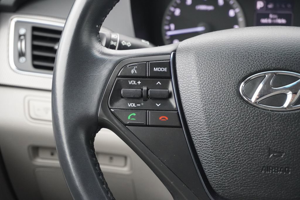 Used 2015 Hyundai Sonata Sport w/ Option Group 03 image 14