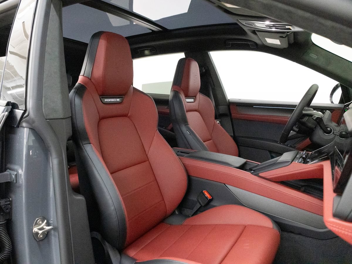 New 2026 Porsche Cayenne Turbo AWD/4WD image 40