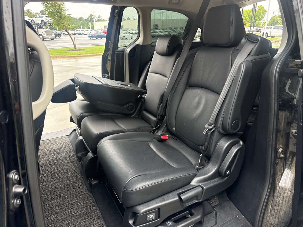 Certified 2025 Honda Odyssey EX-L image 32