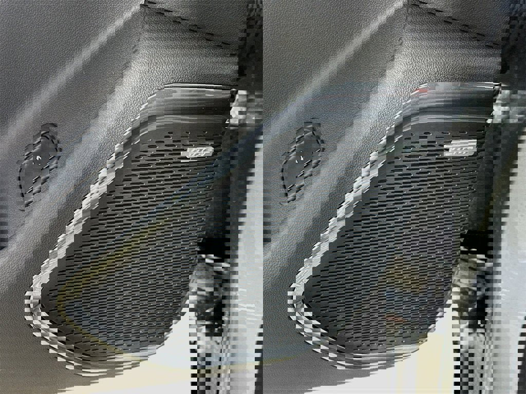 Used 2025 Chevrolet Traverse RS w/ LPO, Floor Liner Package image 13