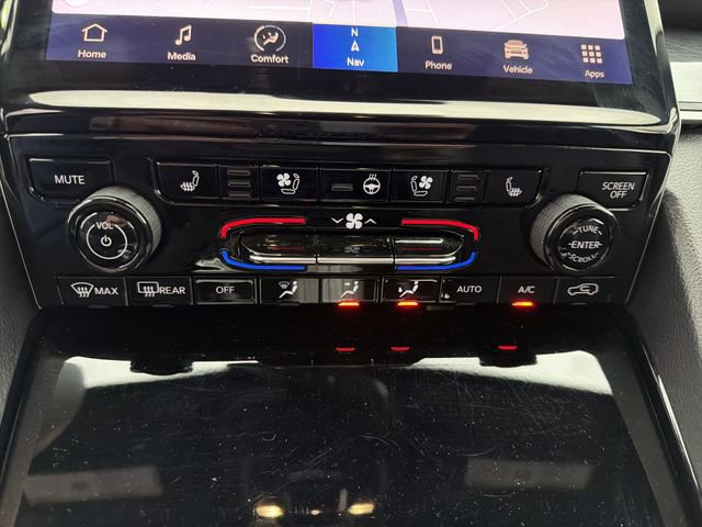 Used 2022 Jeep Grand Cherokee Trailhawk w/ Luxury Tech Group III AWD/4WD image 21