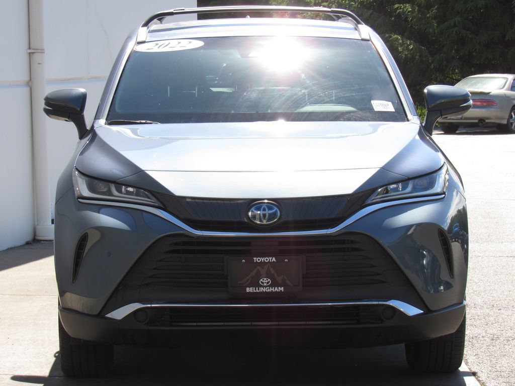 Certified 2022 Toyota Venza XLE AWD/4WD image 2