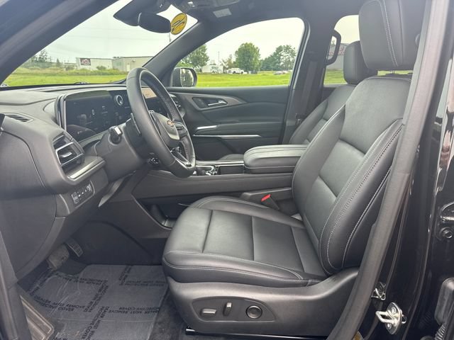 Used 2026 Chevrolet Traverse LT AWD/4WD image 11