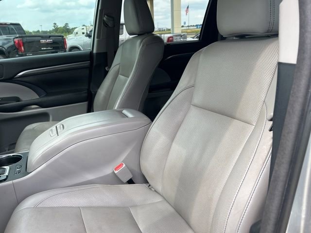 Used 2018 Toyota Highlander Limited FWD image 35
