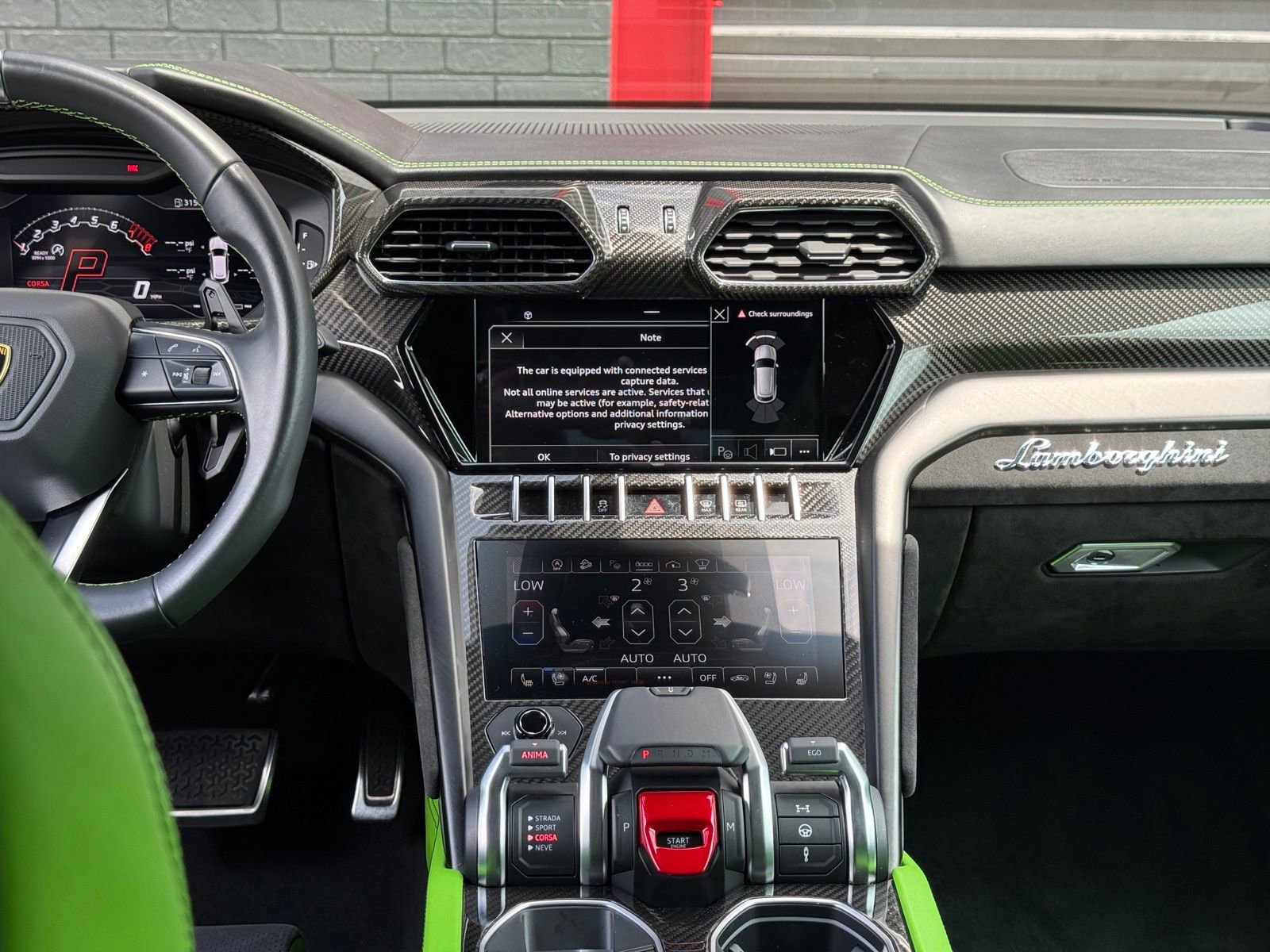 Used 2022 Lamborghini Urus image 37