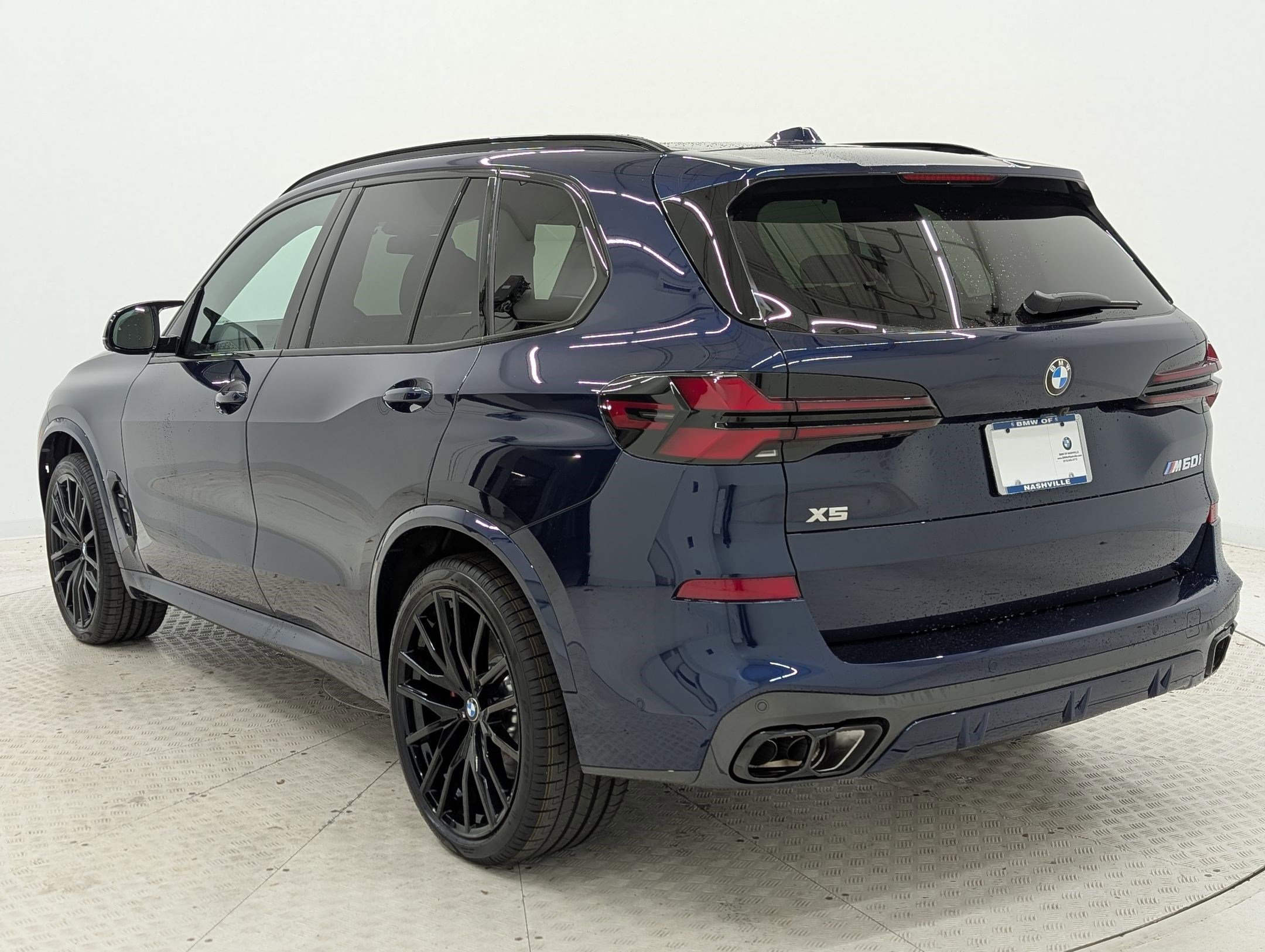 New 2026 BMW X5 M60i image 3