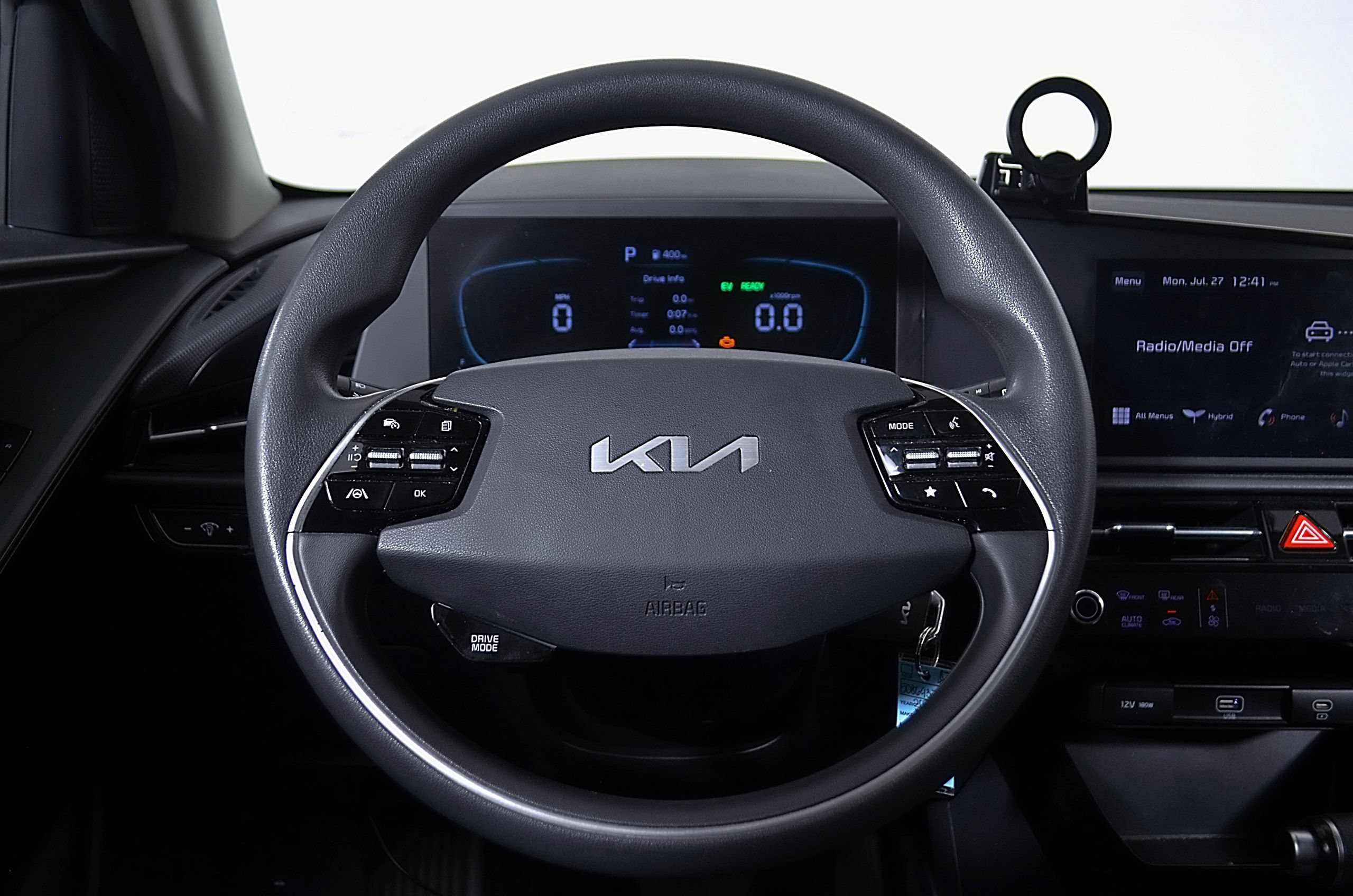 Used 2023 Kia Niro LX FWD image 25