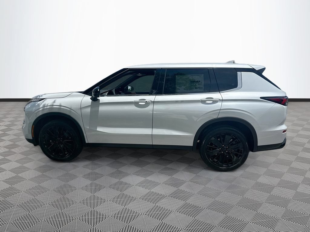 New 2026 Mitsubishi Outlander LE FWD image 8