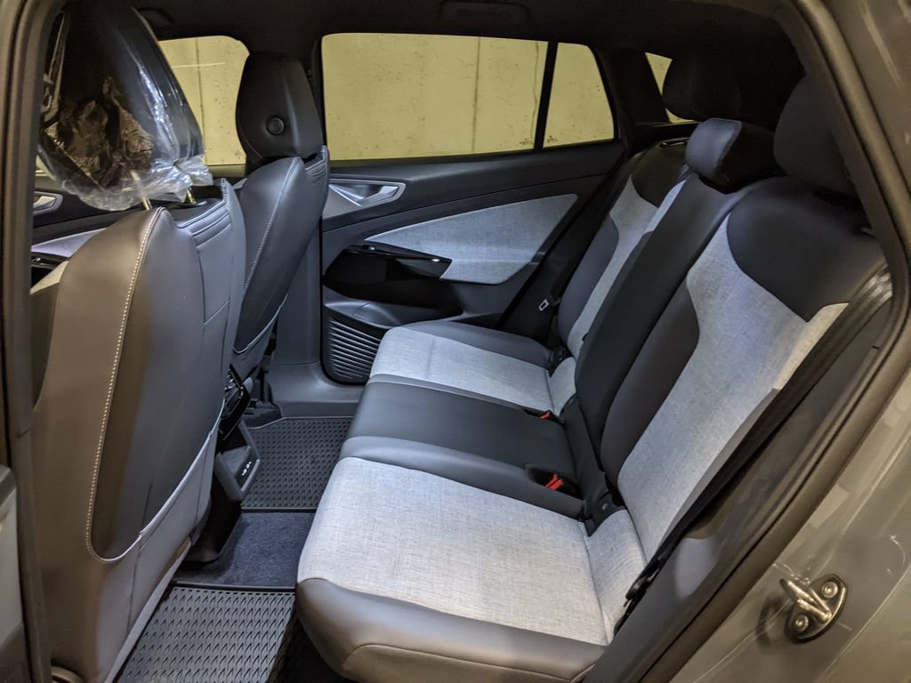 New 2026 Volkswagen ID.4 Pro AWD/4WD image 22