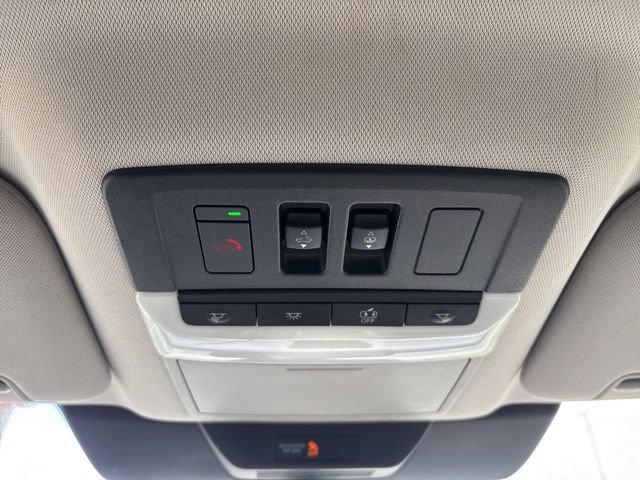 Used 2022 Nissan Pathfinder SV w/ SV Premium Package AWD/4WD image 21