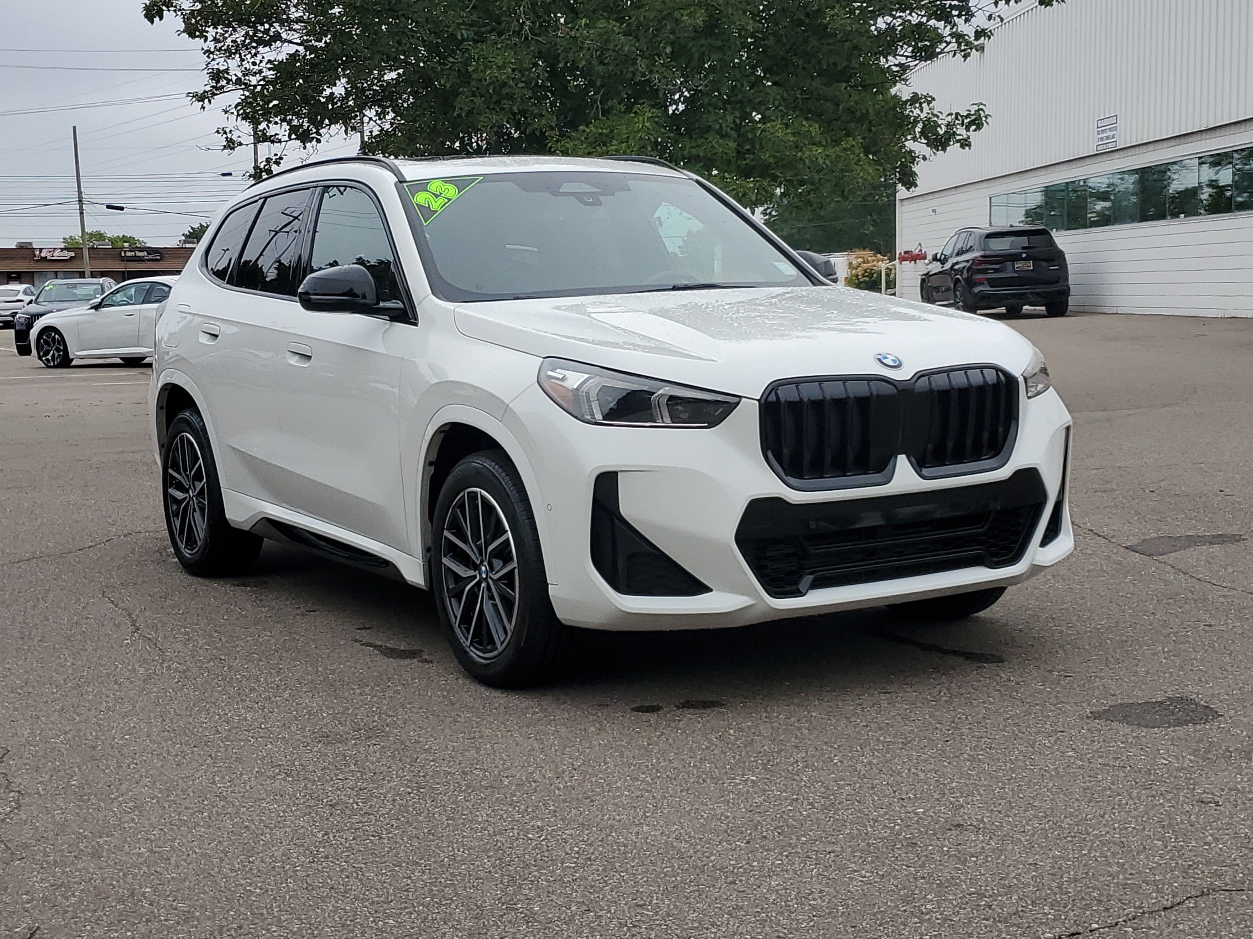 Used 2023 BMW X1 xDrive28i w/ M Sport Package AWD/4WD image 7