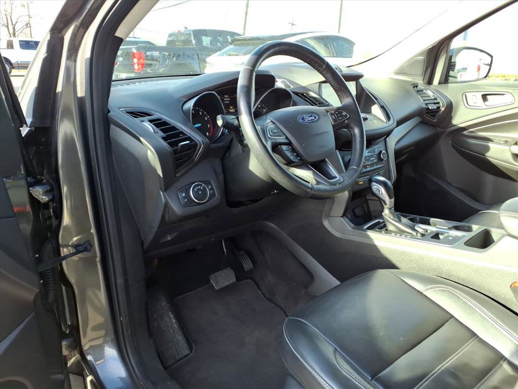 Used 2018 Ford Escape SEL image 16