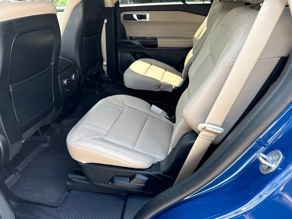 Used 2020 Ford Explorer XLT w/ Equipment Group 202A RWD image 16