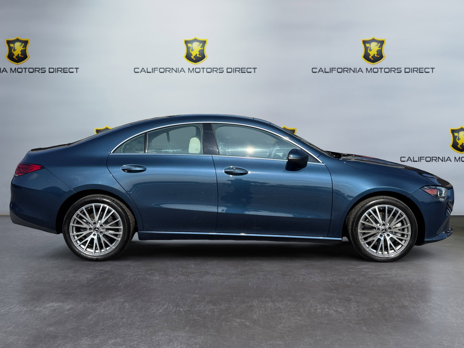 Used 2023 Mercedes-Benz CLA 250 w/ Premium Package image 6