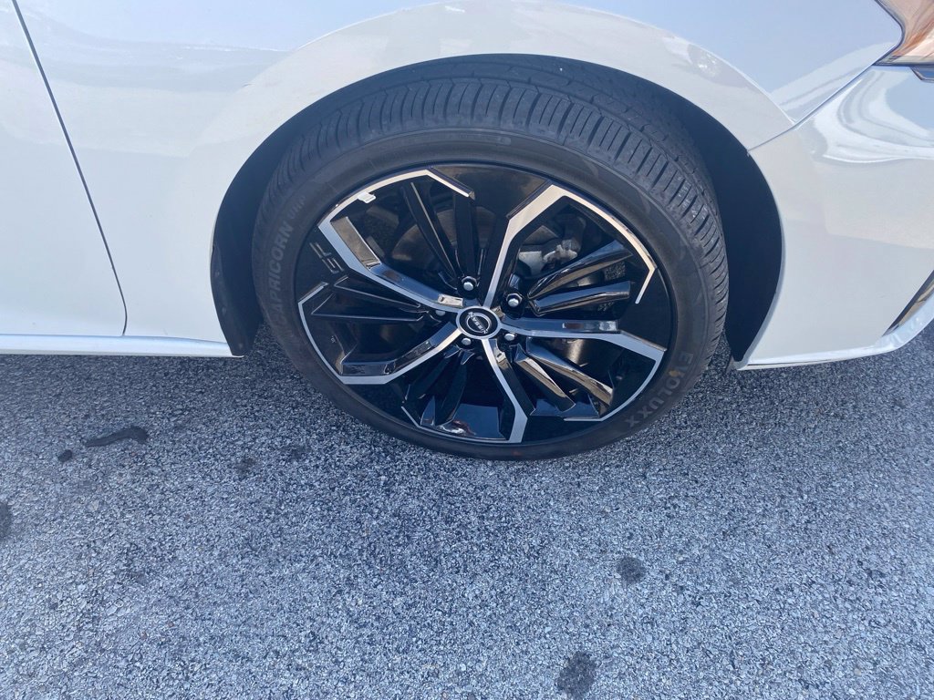Used 2024 Nissan Altima 2.5 SR FWD image 13