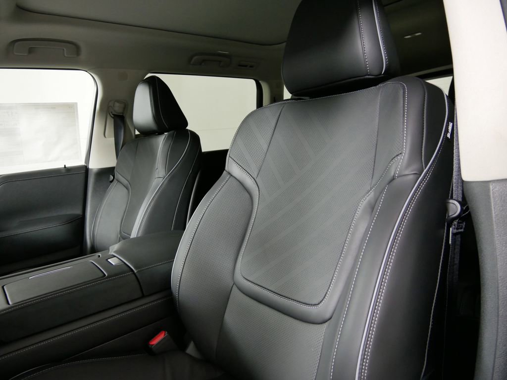 New 2025 INFINITI QX80 Luxe image 13