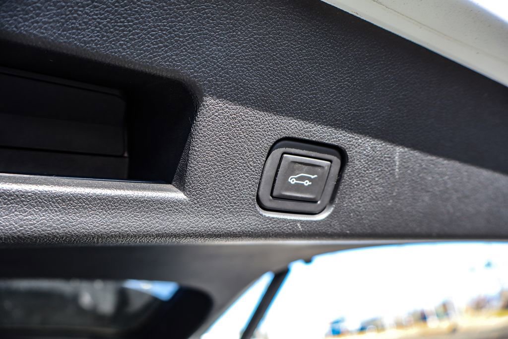 Certified 2024 Chevrolet Traverse LT image 37