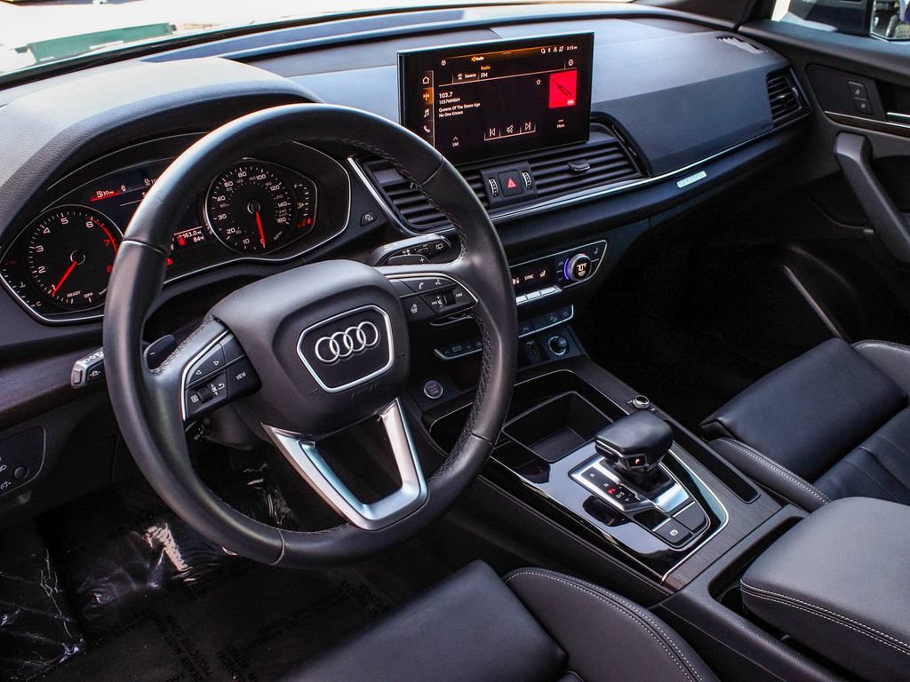 Used 2023 Audi Q5 2.0T Premium w/ Convenience Package AWD/4WD image 15