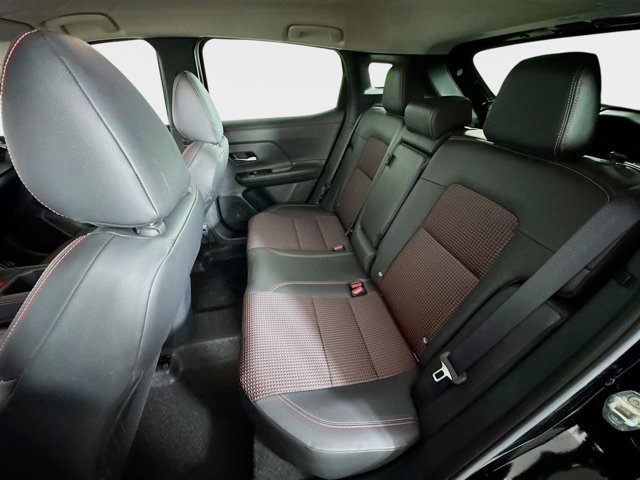 Certified 2026 Nissan Kicks SR w/ Illumination Package image 21