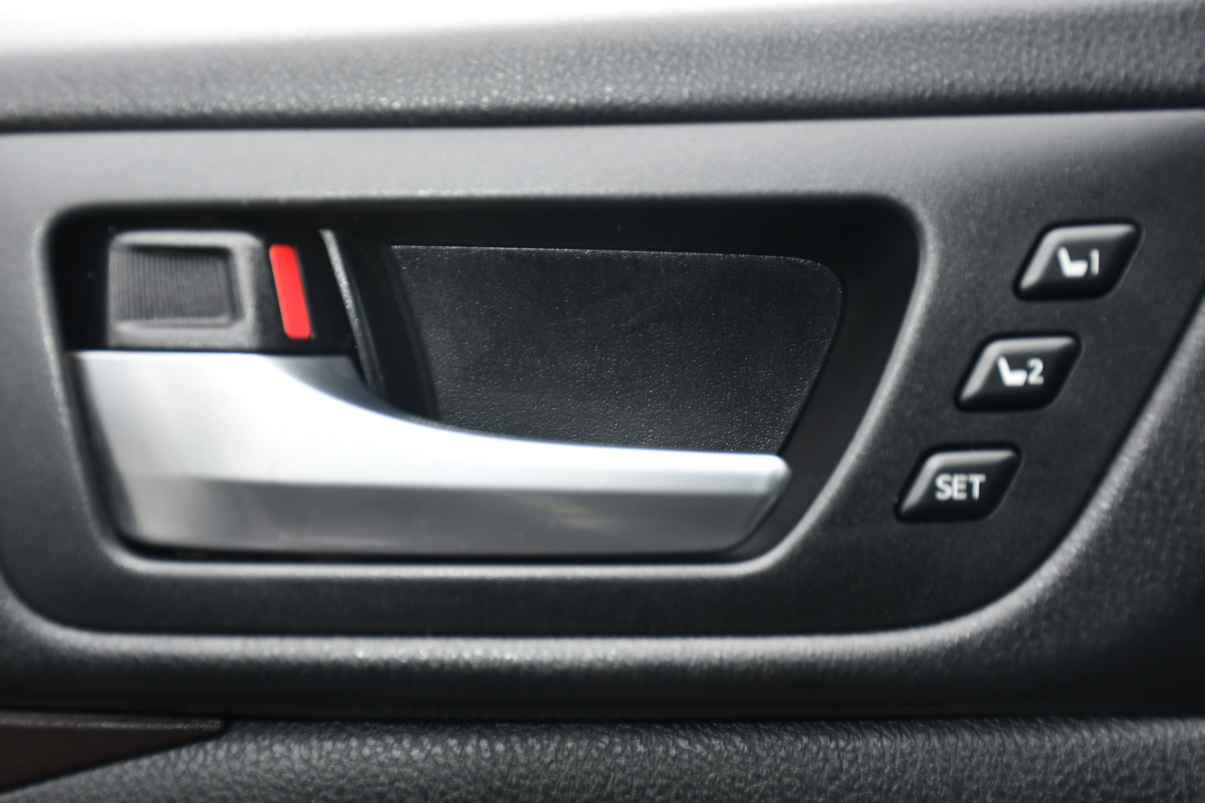 Used 2017 Toyota Highlander Limited Platinum image 14