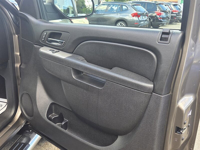 Used 2013 Chevrolet Silverado 1500 LTZ w/ LTZ Plus Package AWD/4WD image 22