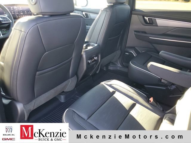 New 2026 Buick Enclave Sport Touring w/ LPO, Floor Liner Package AWD/4WD image 21