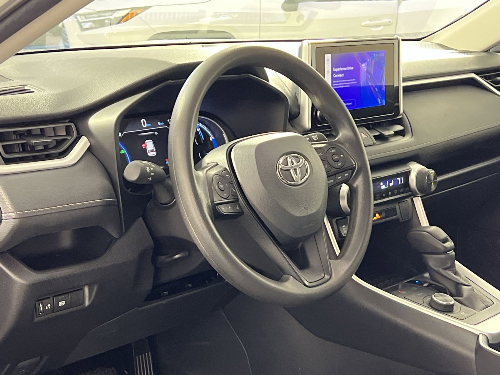 Used 2025 Toyota RAV4 XLE image 16