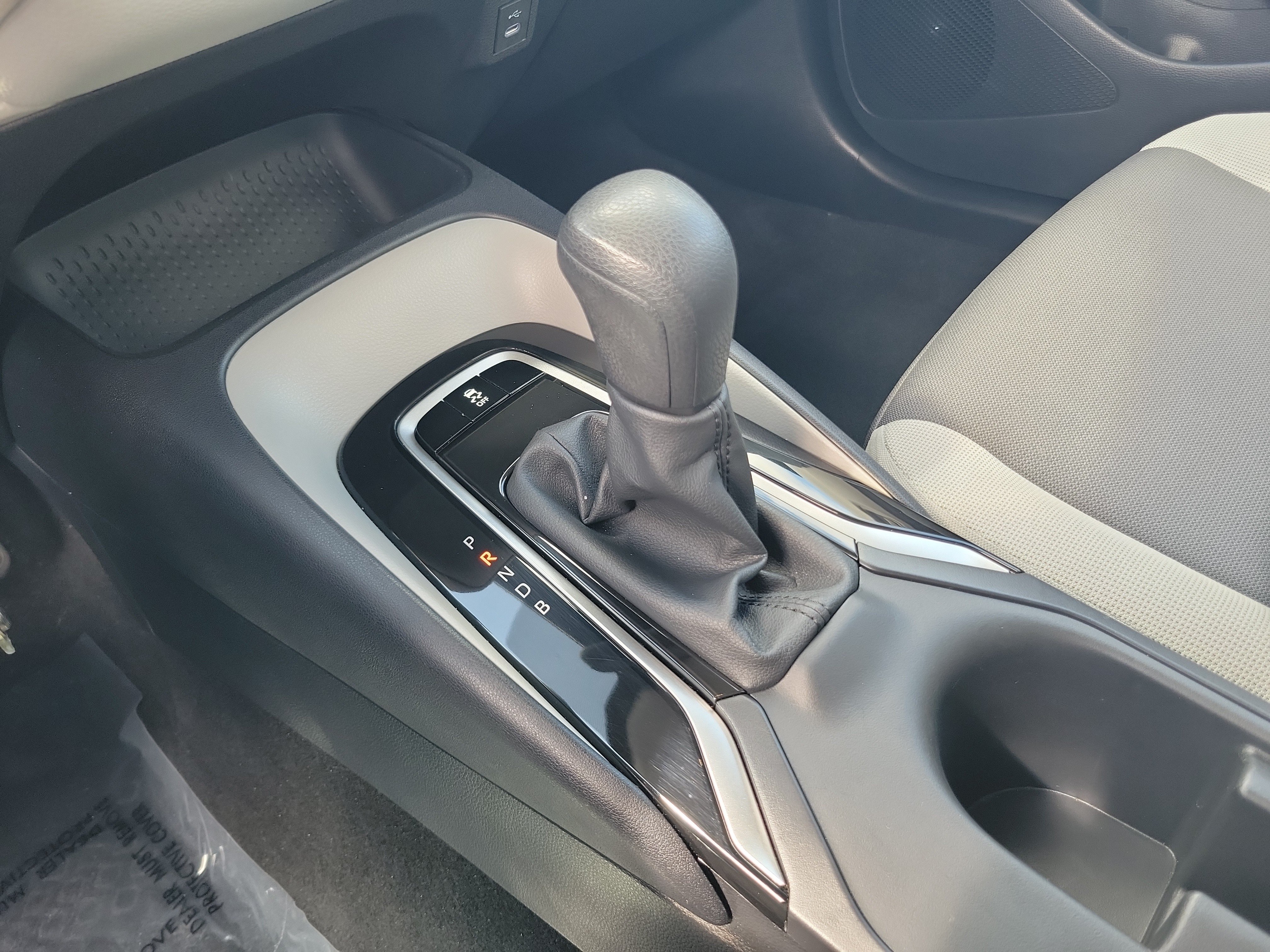 Used 2025 Toyota Corolla LE FWD image 23