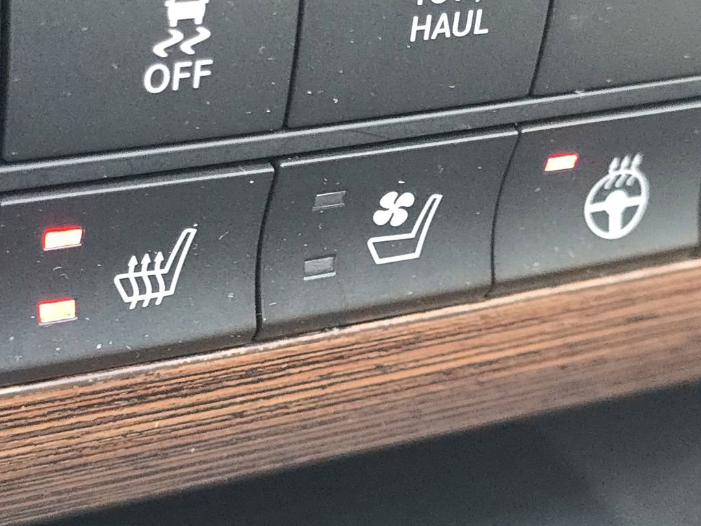 Used 2016 RAM 1500 Laramie image 6