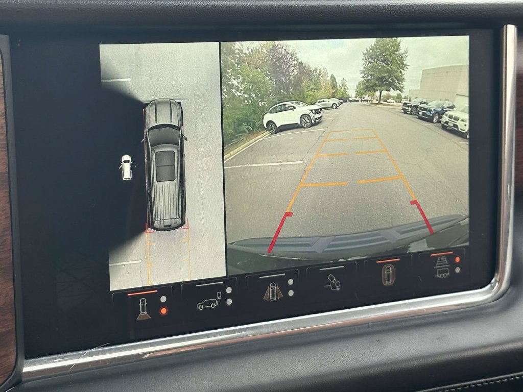 Used 2023 GMC Yukon Denali Ultimate AWD/4WD image 34