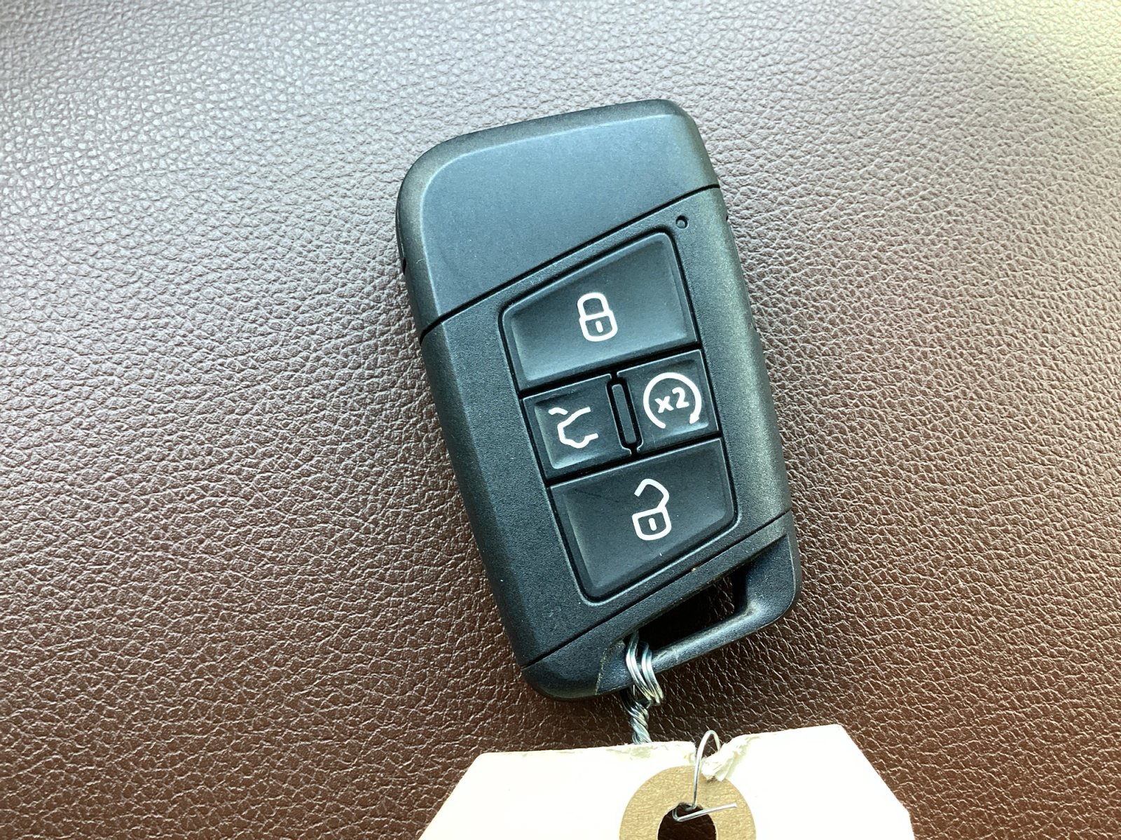 Used 2023 Volkswagen Atlas SEL R-Line image 38