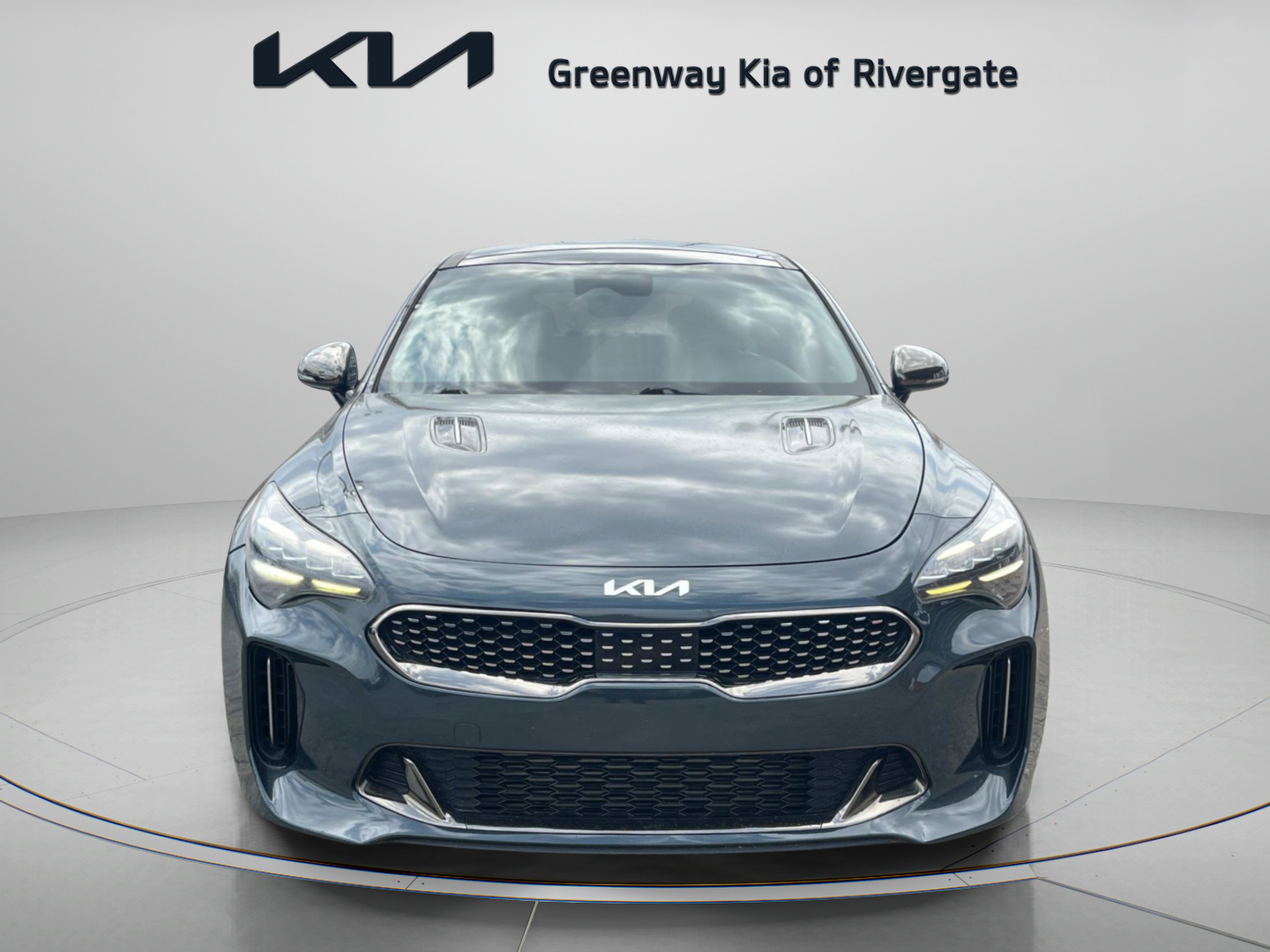 Used 2022 Kia Stinger GT1 RWD image 2