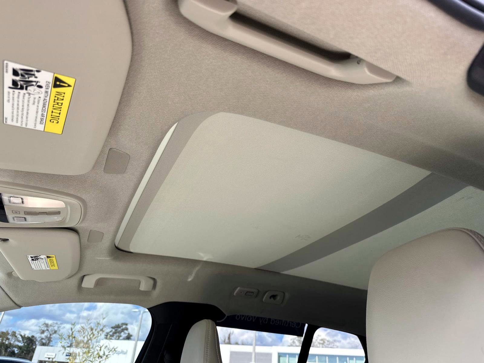 Certified 2023 Volvo XC40 B5 Plus image 32