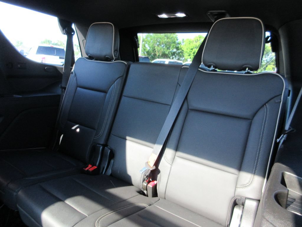 Certified 2022 GMC Yukon SLT w/ SLT Premium Package AWD/4WD image 22